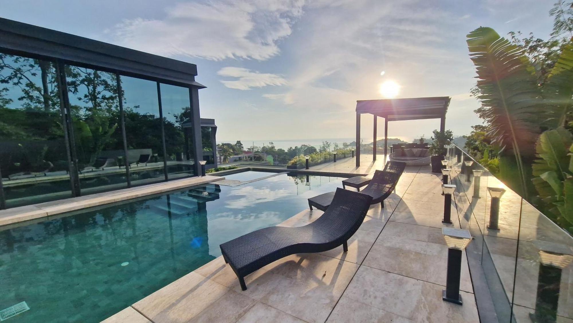 Villa Obsidian, With Staff, Sea View And Walk To Choeng Mon Beach Kültér fotó